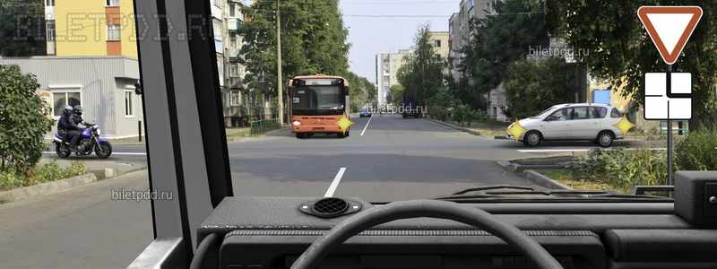 При движении прямо Вы обязаны уступить дорогу:
